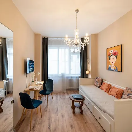 - Tower Petrin アパート *